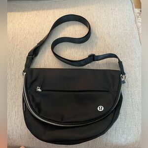 Black lululemon festival bag
